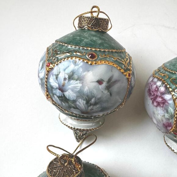 VTG The Bradford Exchange 1998 Hummingbird Series Ceramic 4” Ornaments Set of 4 - Picture 6 of 16